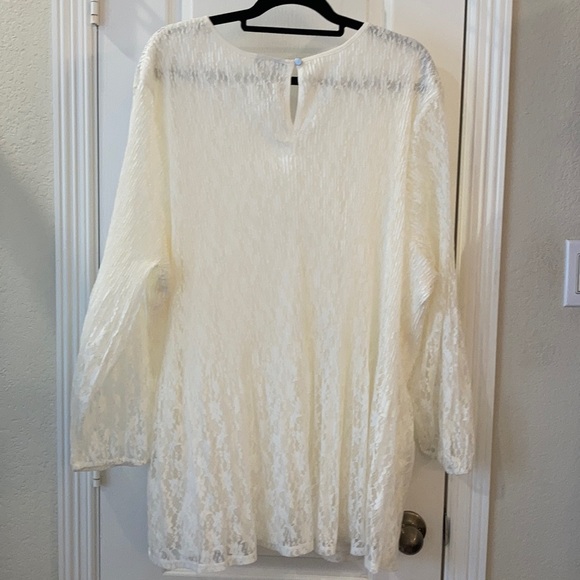 Catherines Gorgeous Lace Top PLUS Size - Picture 3 of 5
